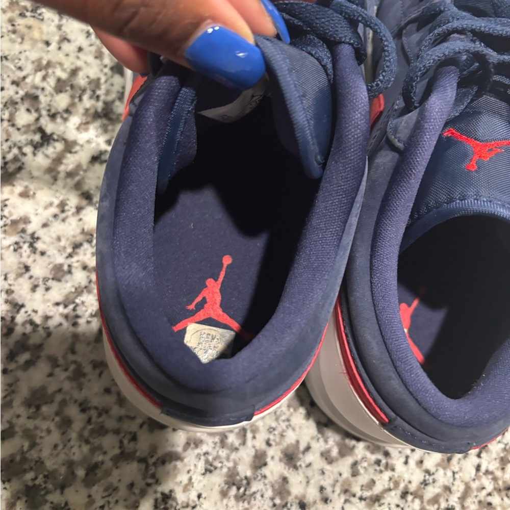 Jordan Sneakers Navy and Red - Picture 6 of 8